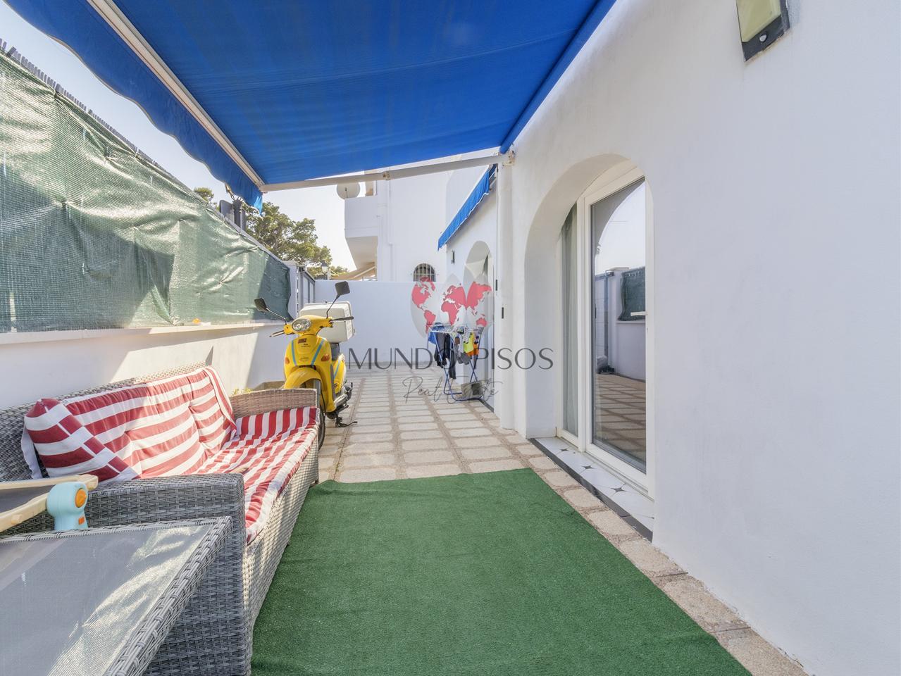 Detached house in Cala d