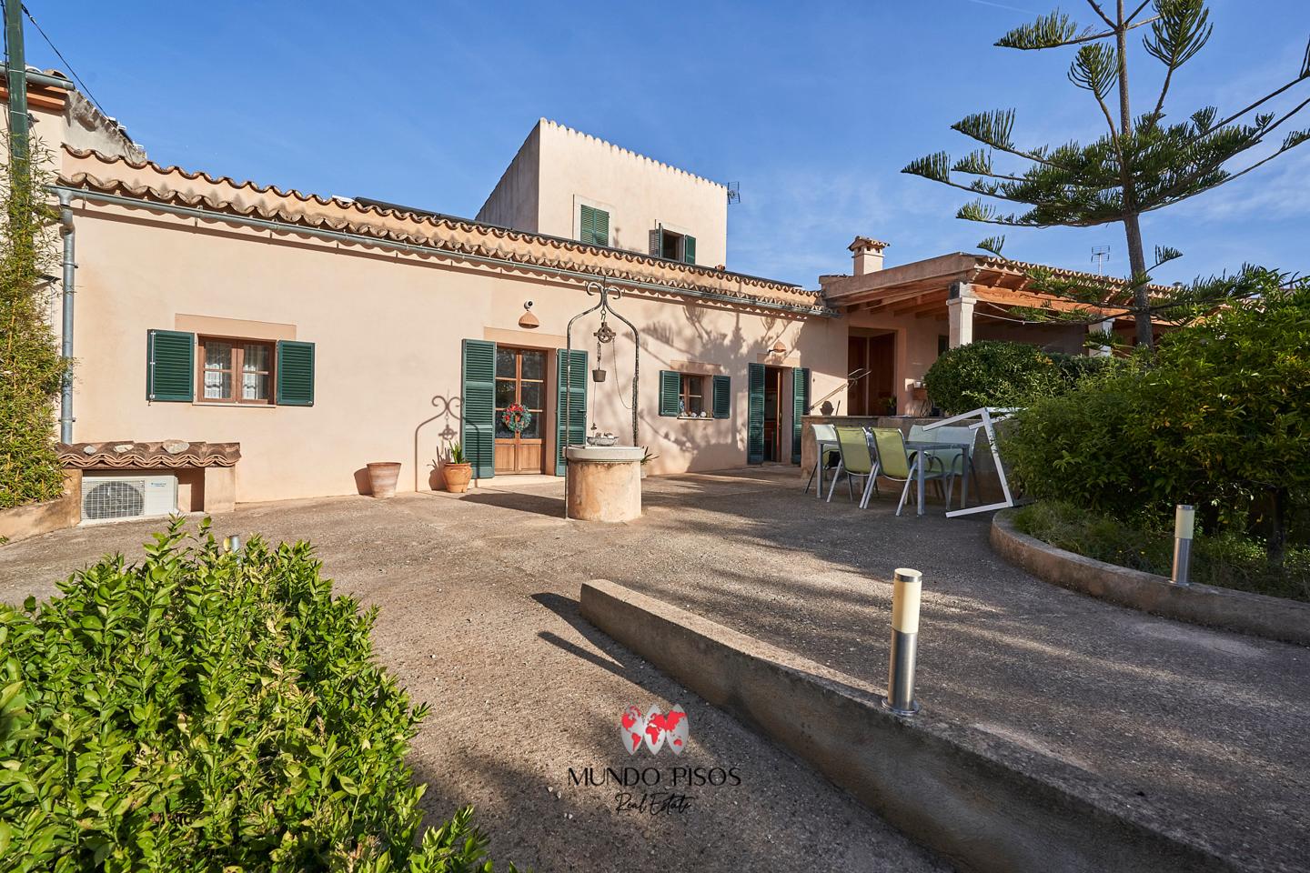 Mallorcan house in Establiments, Palma de Mallorca, Balearic Islands.