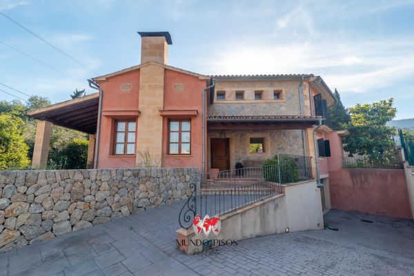 Exclusive single-family home in Puigpunyent, Mallorca, Balearic Islands.