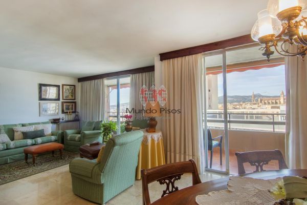 Exceptional seventh with views of the Mediterranean Sea and the Cathedral on Avenida Gabriel Alomar, Palma de Mallorca, Balearic Islands