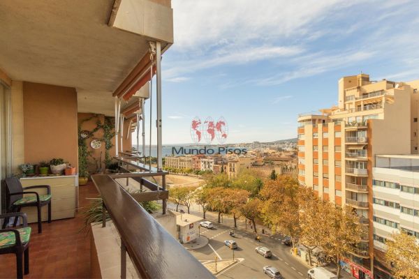Exceptional seventh with views of the Mediterranean Sea and the Cathedral on Avenida Gabriel Alomar, Palma de Mallorca, Balearic Islands